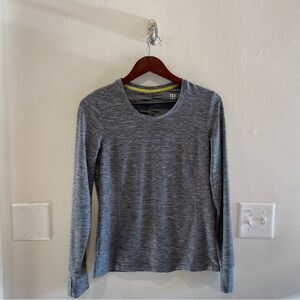 Title nine grace long sleeve tee in gray medium performance shirt